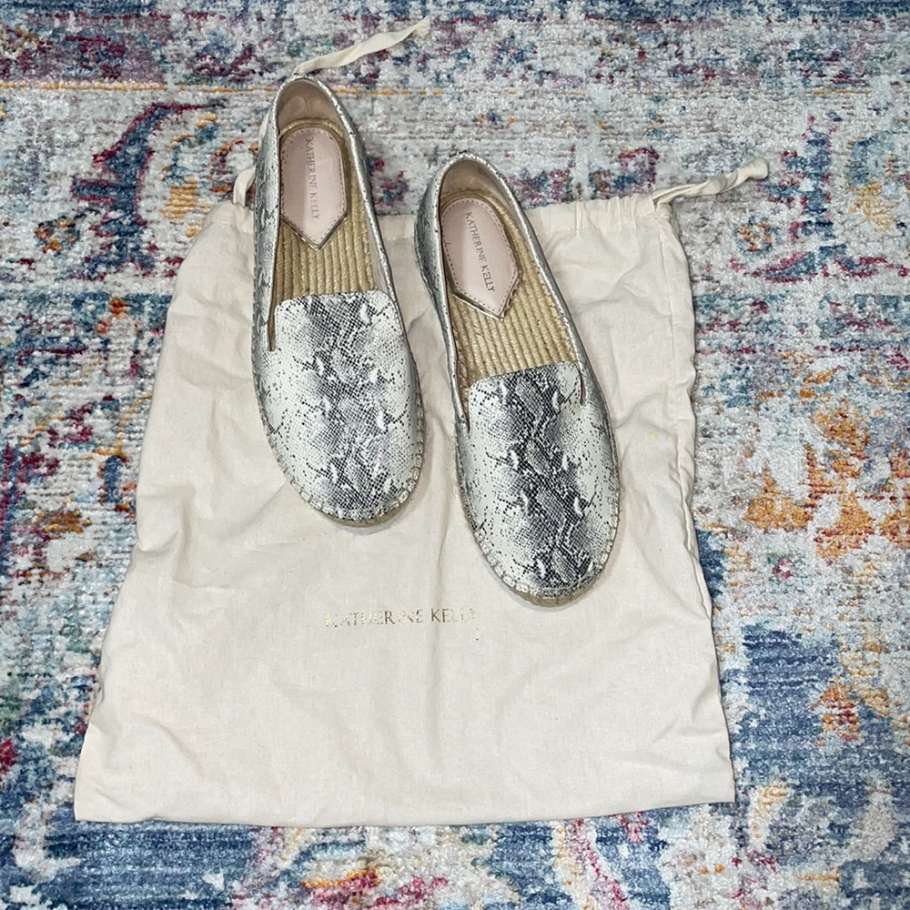 Katherine Kelly snake print shoe size 6